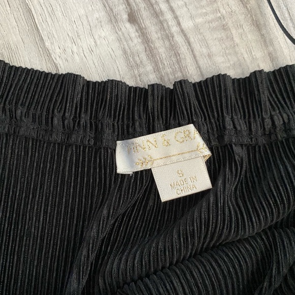 Off the shoulder top - Picture 3 of 3